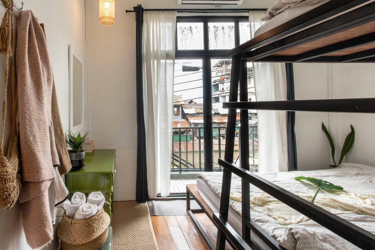 Klong House Hostel Bangkok Exterior photo